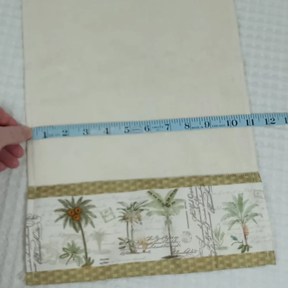 2 Avanti Colony Palm Cotton Fingertip Towels Ivory/Green Embellished Beading